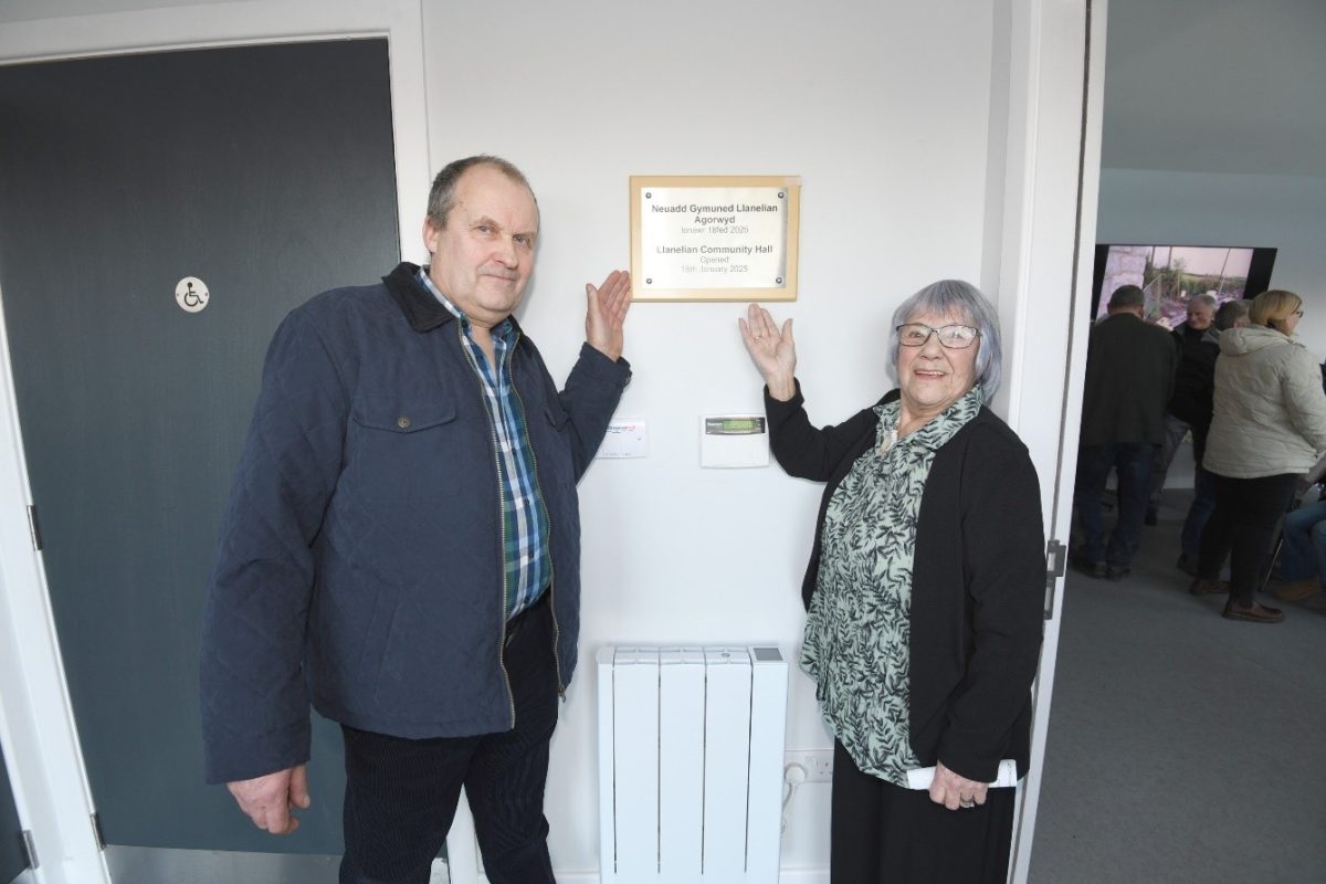 Official opening with John Wynne (son Ena) and Wendy Hughes (lifetime member of committee) and wife of Tegwyn Hughes who helped to site the old hall.